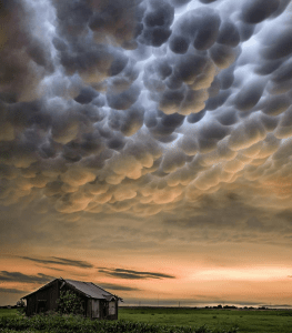 Mammatus clouds what are they how do the form weather (1)