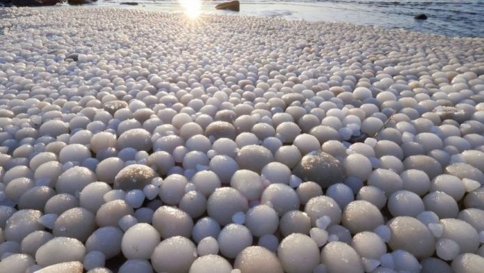 ice eggs balls finland siberia weather phenonena