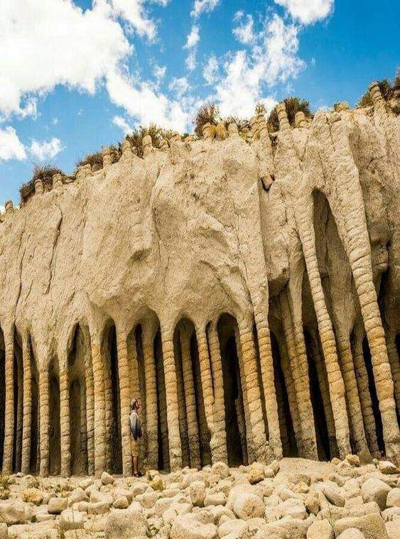 Crowley lake stone columns california
