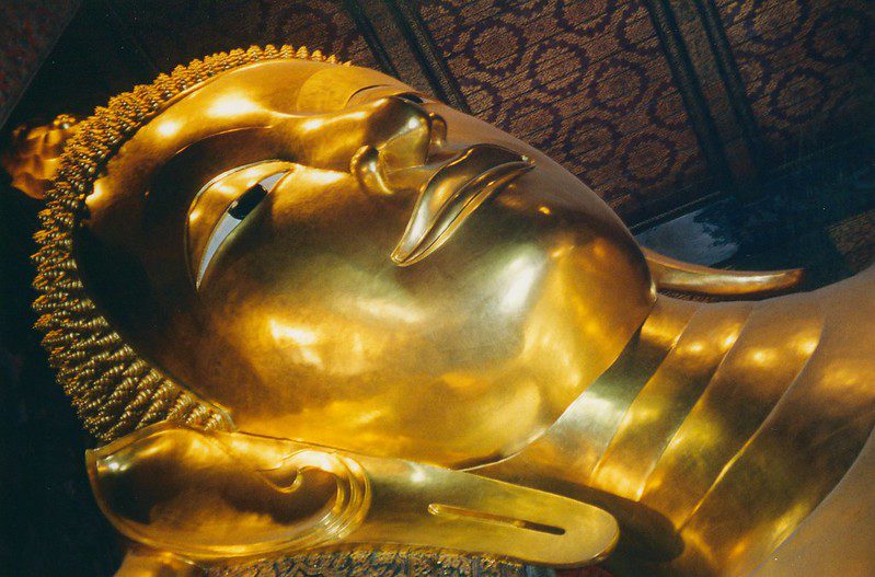 Bangkok wat pho reclining buddha