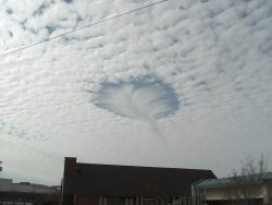 14 weird and strange cloud formations - photography